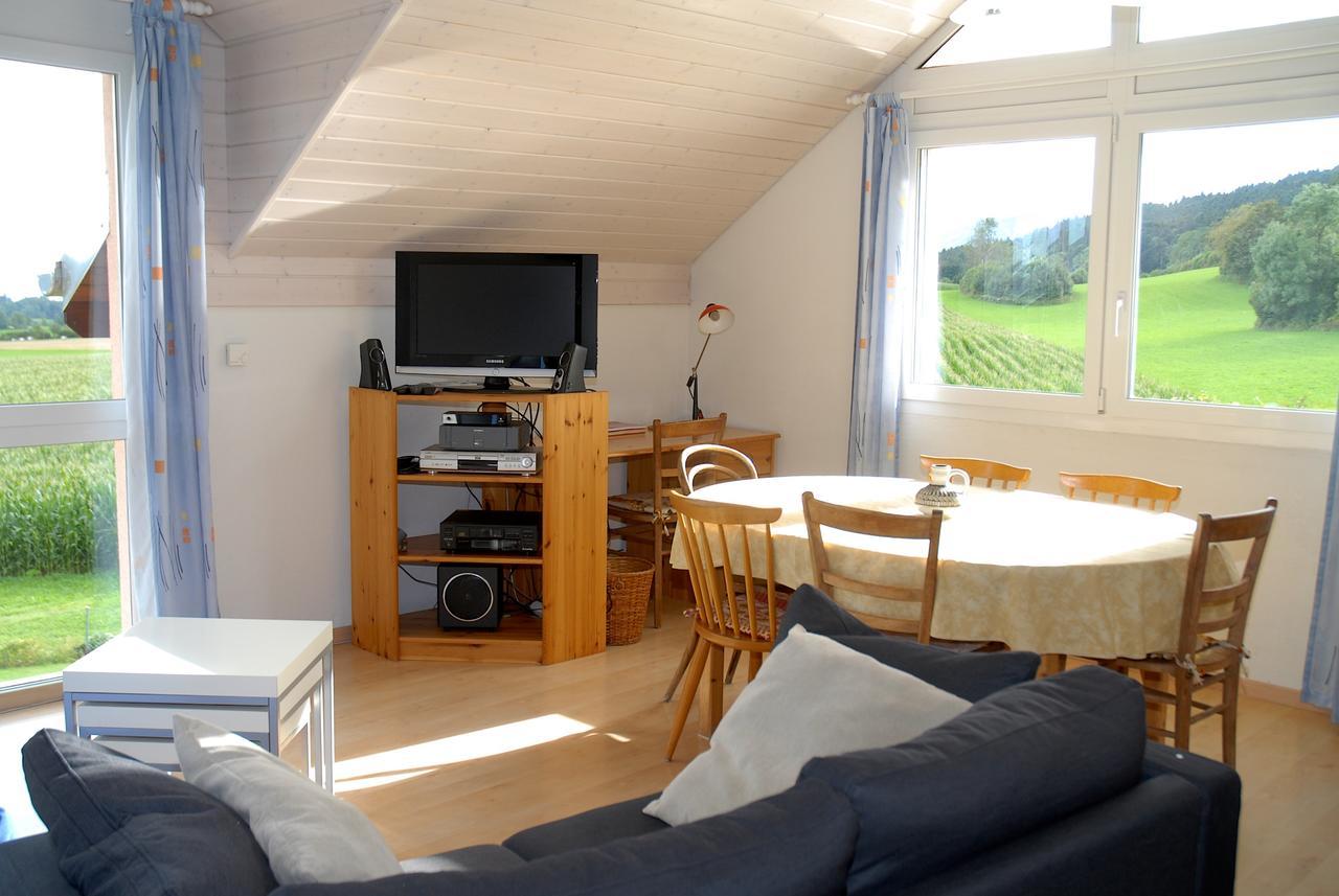 Appartment Aux Lilas Les Geneveys-sur-Coffrane Eksteriør bilde